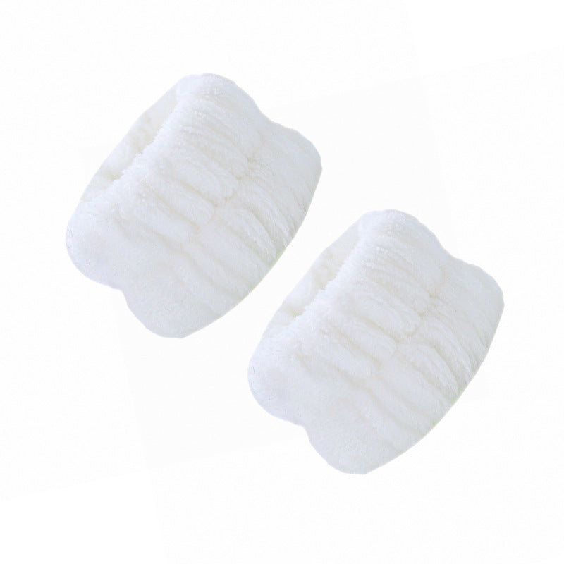 Three-Piece Set for Washing Face and Preventing Wetness: Coral Fleece Absorbent Hairband, Wristband, and Women's Anti-Wet Tools for Washing and Skincare - image 5