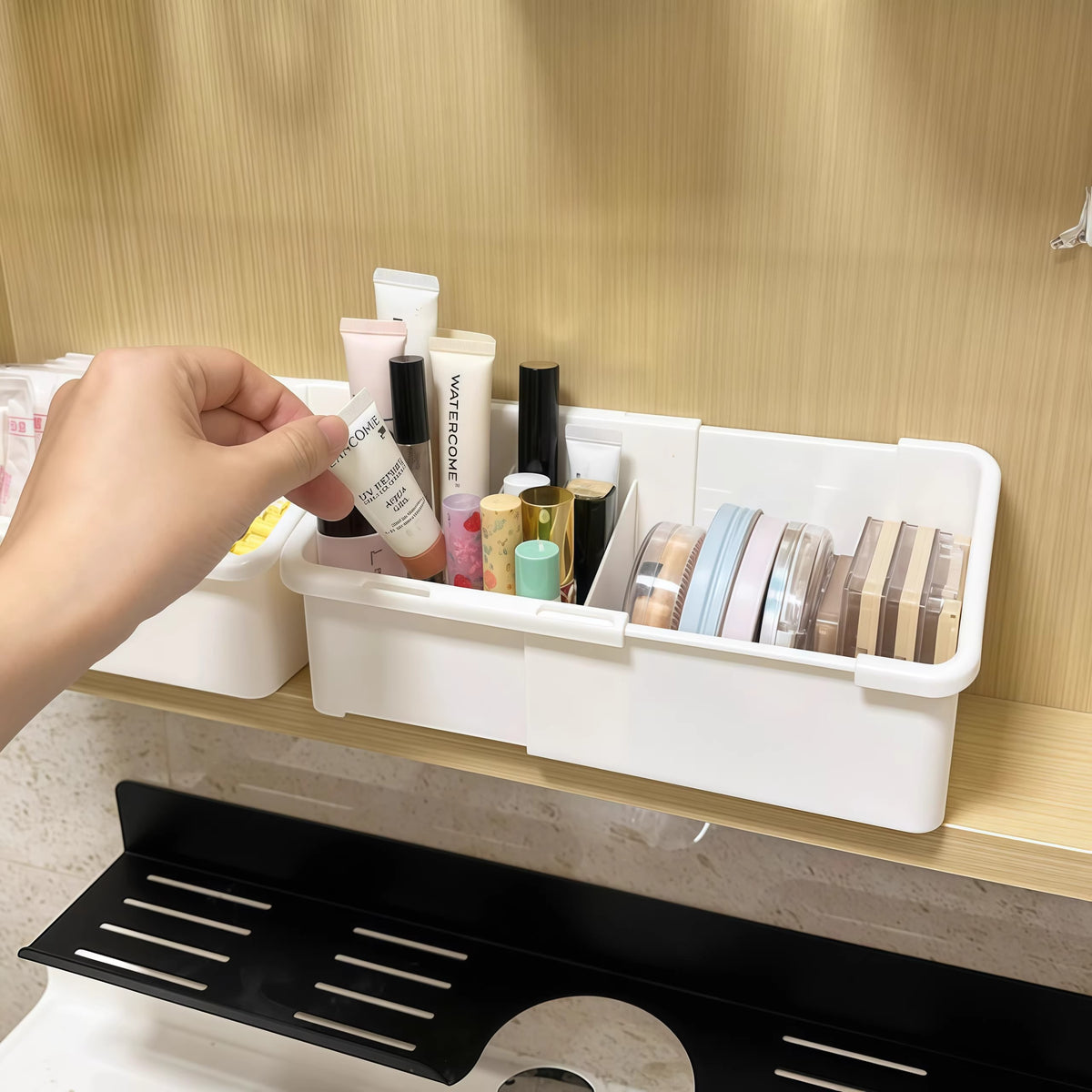 The Bathroom Mirror Storage Box Is Extendable and Can Be Used to Store Makeup, Lipstick, and Face Masks in the Bathroom - image 4