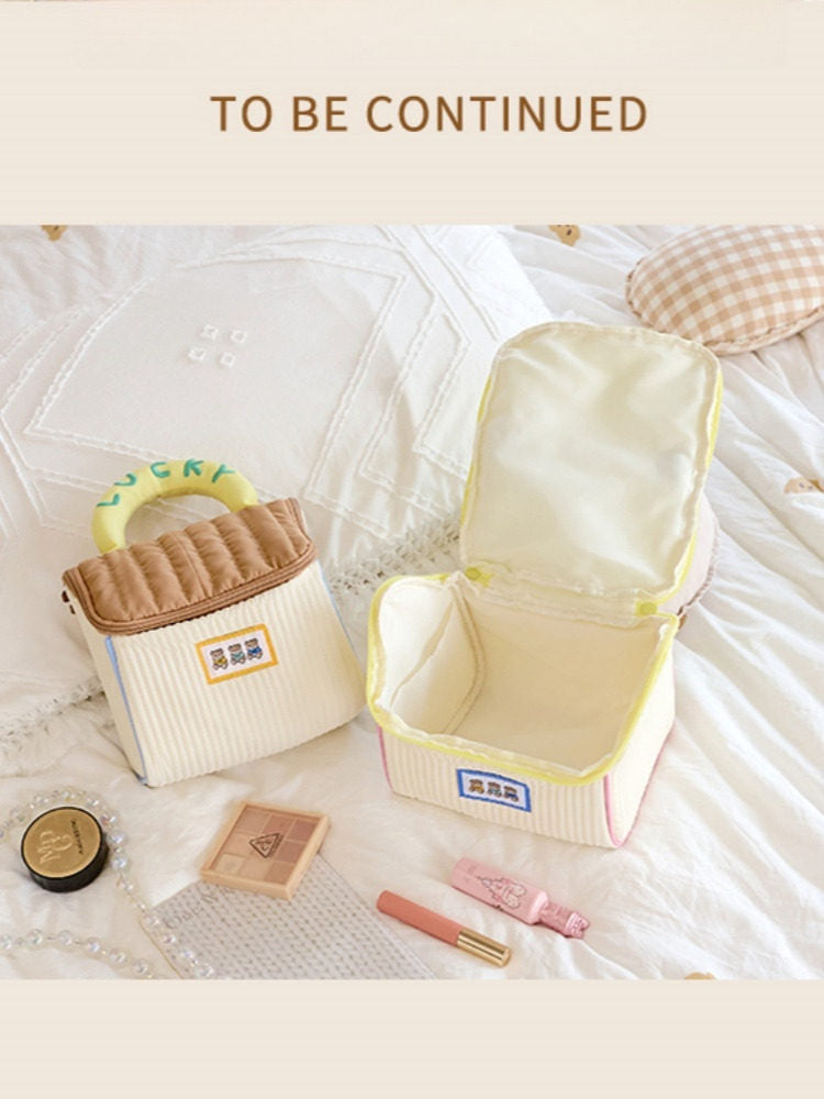 Cute Little House-Shaped Makeup Bag for Women, Large Capacity, Three-Dimensional Gift Bag, Portable Gift Bag, Toiletries Partitioned Storage Bag - image 3