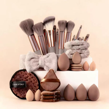 Cross-border 33-piece set of makeup brushes, eyelash brushes, lip brushes, beauty sponges, headbands, wristbands, facial cleansing sponges, complete series - image 1