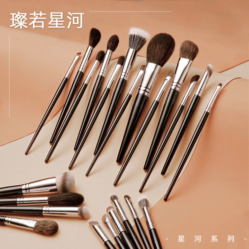 Cangzhou makeup brush suit Cangzhou full set of animal hair blush brush eye shadow brush nose shadow brush details makeup brush set - image 1