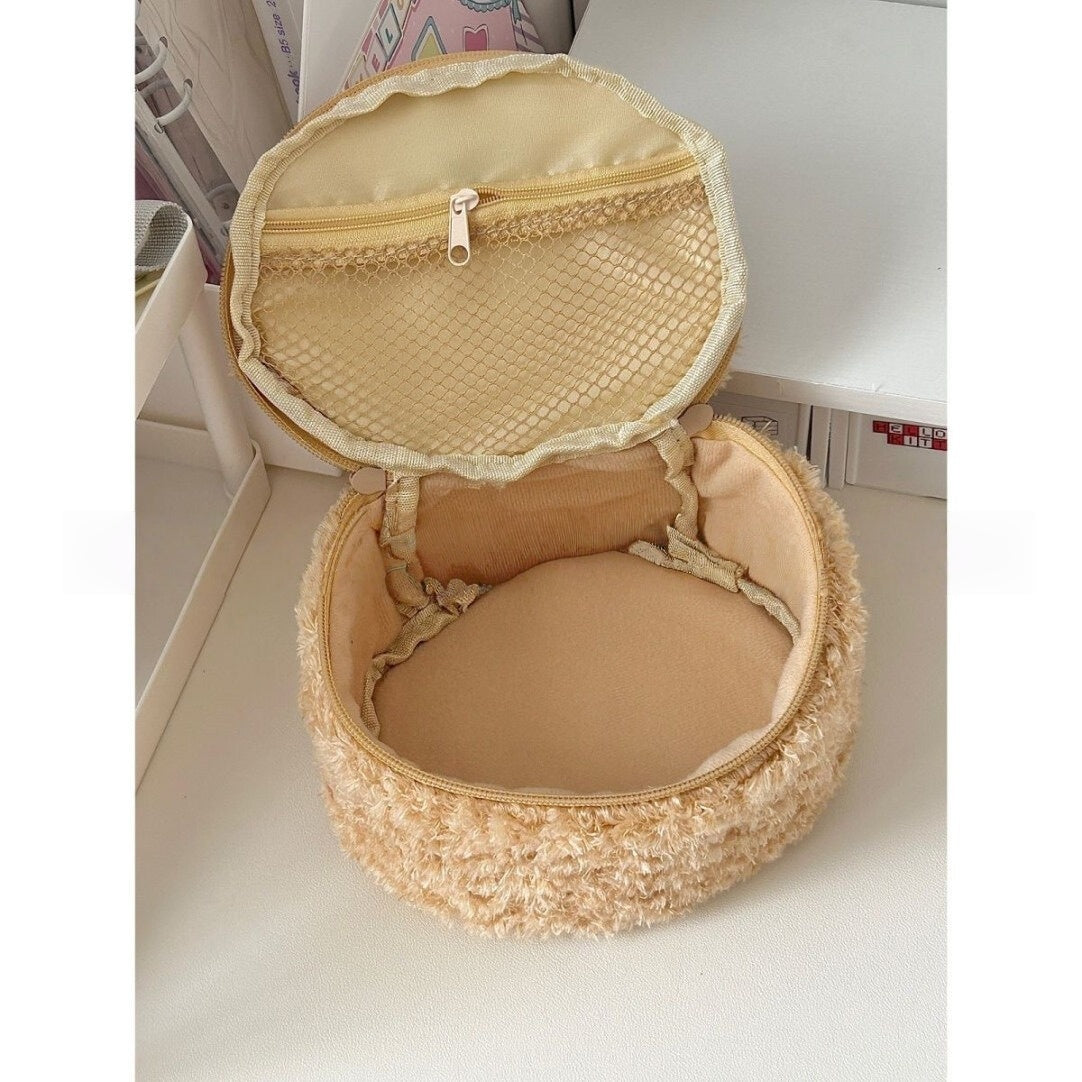 Cartoon Cute and Adorable Lambswool Easy Bear Head Oval 3d
