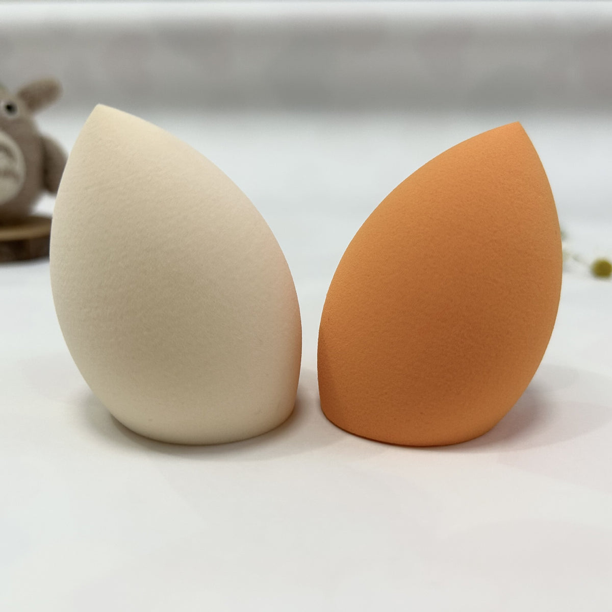 A non-latex beauty eggs dry and wet dual-use makeup eggs makeup beauty eggs gourd drops oblique powder puff wholesale - image 3
