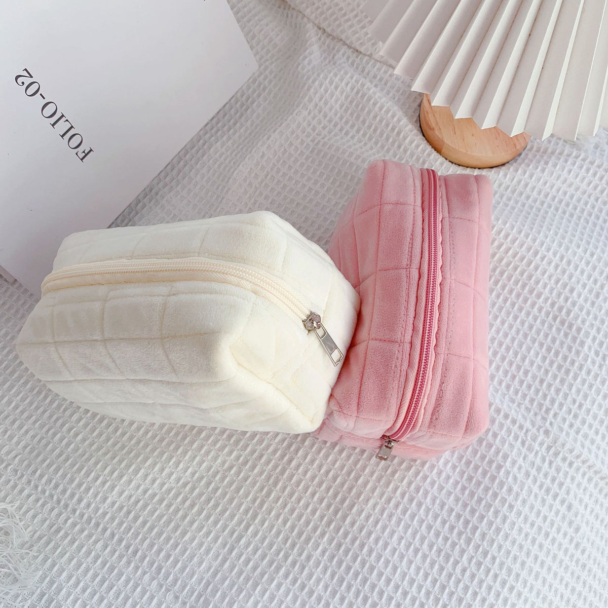 Cosmetic Bag, Clutch Bag, Pen Case, Large Capacity, High-End Feel, Ins-Style Cosmetics Storage Bag, Travel Portable Toiletry Bag - image 2
