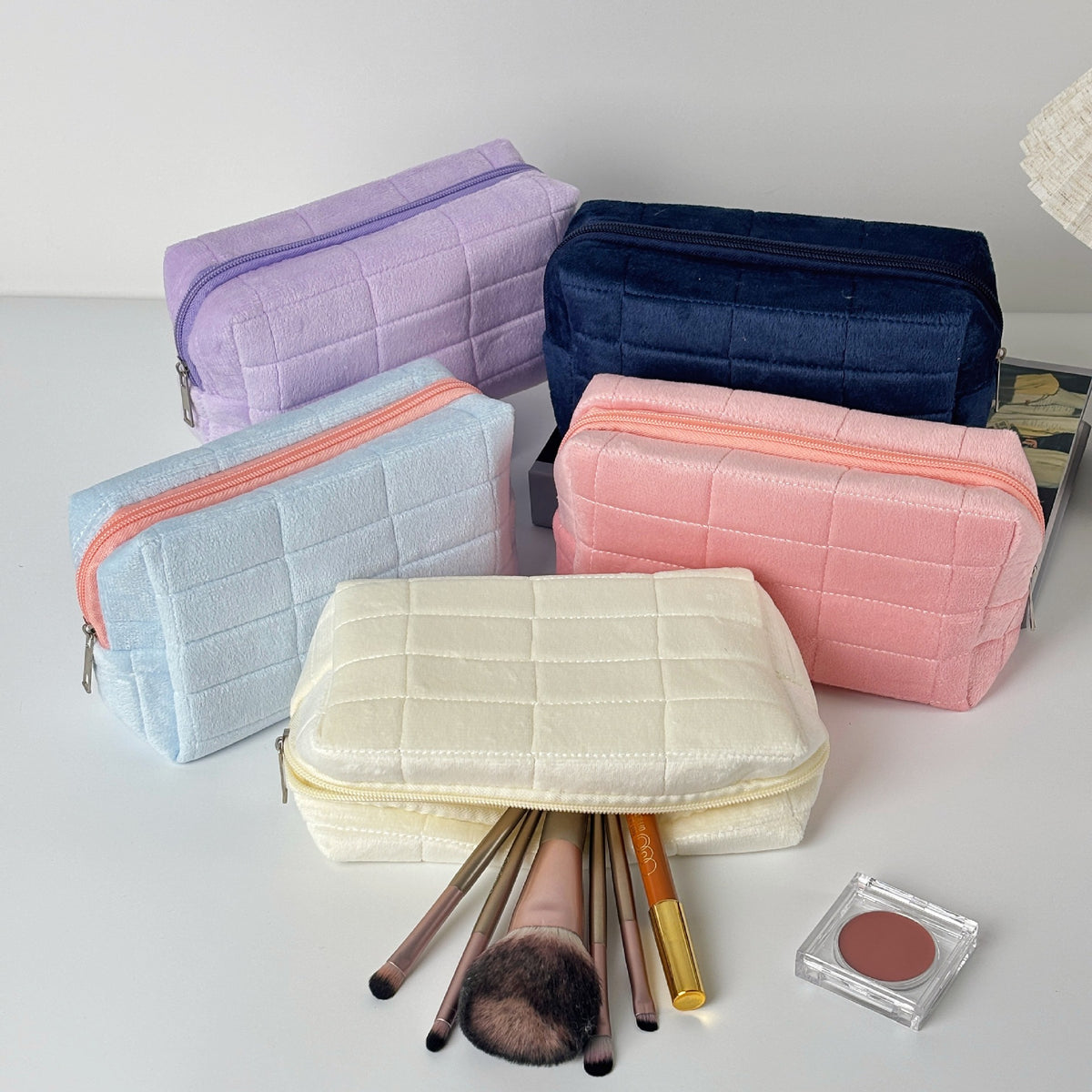 Pillow-Shaped Makeup Bag, Large Capacity Cosmetic Storage Bag, Velvet Travel Toiletry Bag, Small Makeup Bag, Portable for Travel - image 2