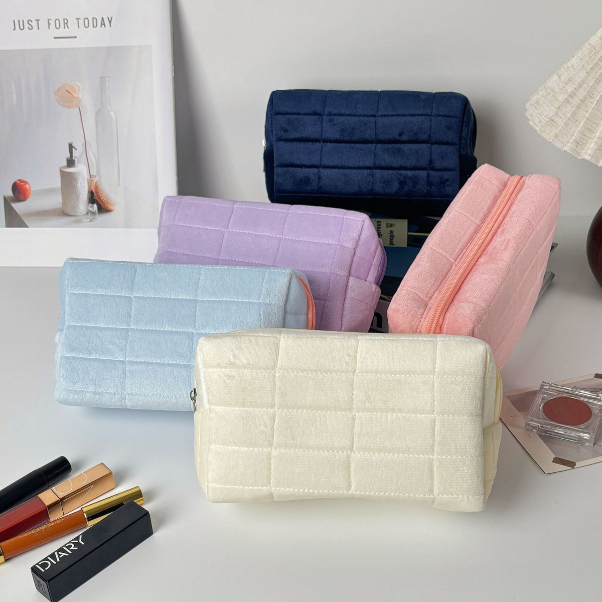 Pillow-Shaped Makeup Bag, Large Capacity Cosmetic Storage Bag, Velvet Travel Toiletry Bag, Small Makeup Bag, Portable for Travel - image 3
