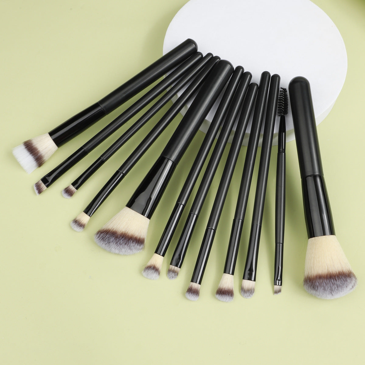 Hot Selling 12 Black Makeup Brush Set with Barrel, Soft Powder Foundation Brush, Eye Shadow Brush, Stippling Brush, Beauty Tool - image 4